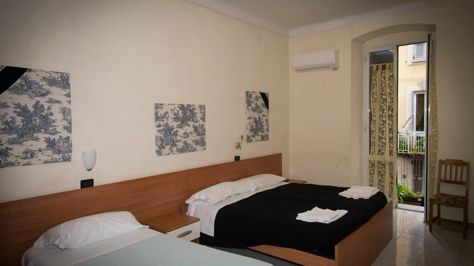 Hotel Affittacamere Bella Napoli La Spezia