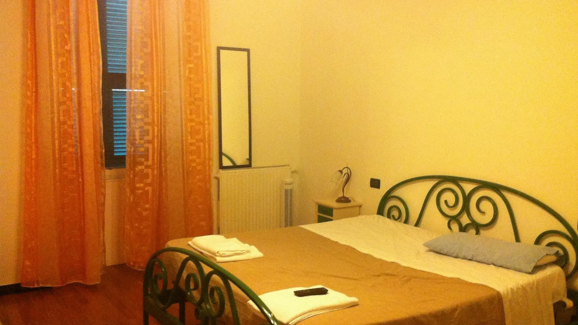 Hotel Affittacamere Bella Napoli La Spezia