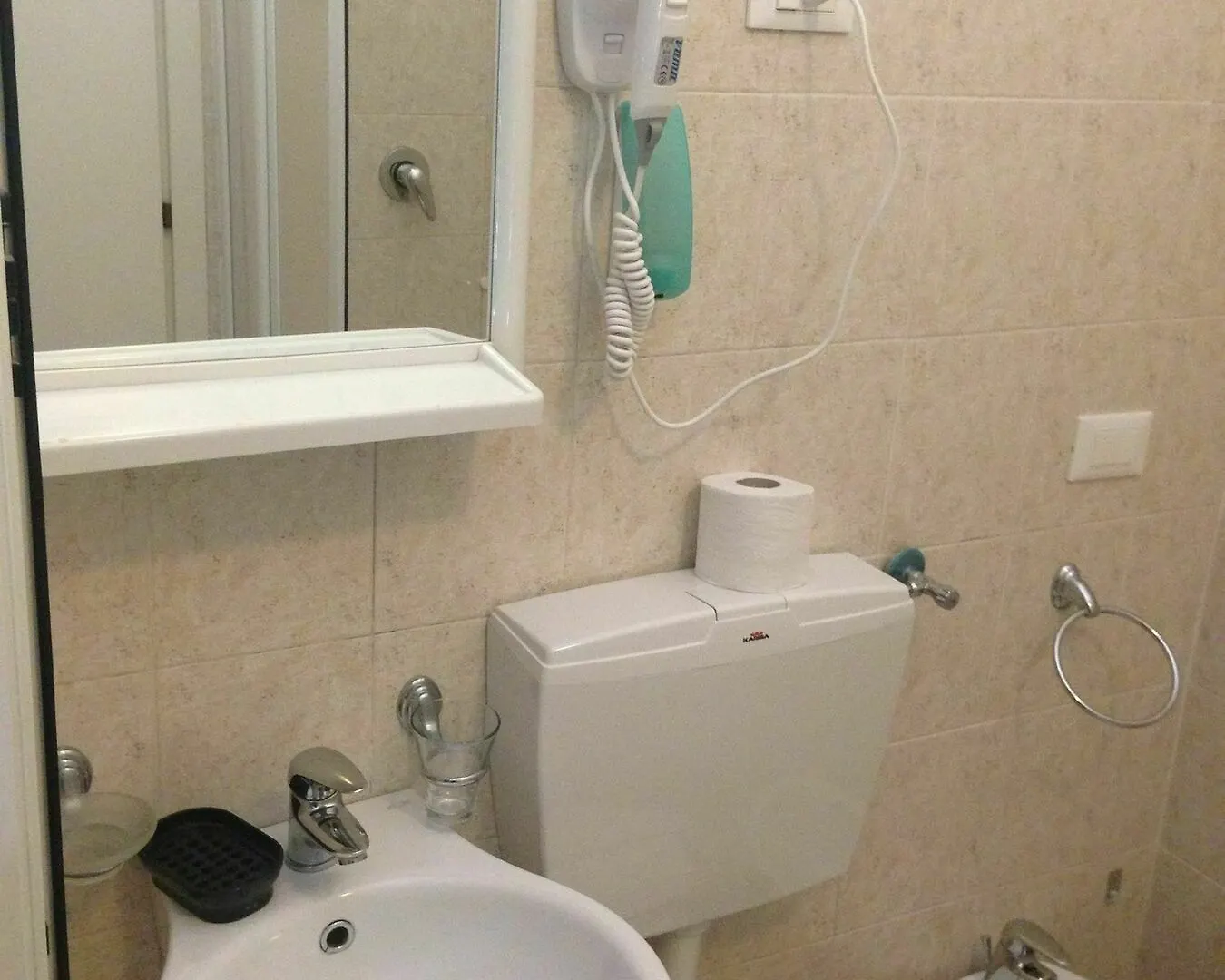 Affittacamere Bella Napoli La Spezia Hotel